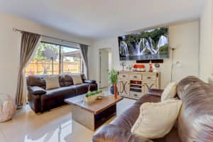 1001 Springdale Cir, Palm Springs, FL 33461, Sold 03/27/23