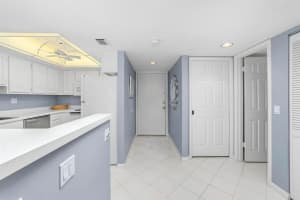 370 NE Edgewater Dr APT 404, Stuart, FL 34996, Sold 07/31/23