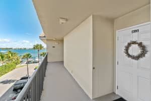 2424 N Federal Hwy APT 413, Boynton Beach, FL 33435, Sold 04/06/23