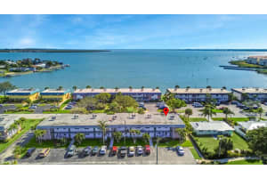 1166 Bayshore Dr, Fort Pierce, FL 34949, Sold 04/17/23