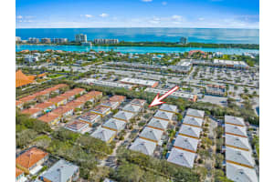 49 Laurel Oaks Cir, Jupiter, FL 33469, Sold 04/07/23