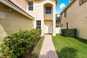 5039 Solar Point Dr, Greenacres, FL 33463, Sold 04/07/23