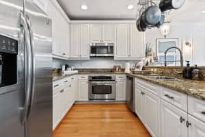 1032 E Heritage Club Cir, Delray Beach, FL 33483, Sold 08/23/23