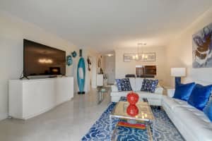 2728 Garden Dr N APT 315, Lake Worth, FL 33461, Sold 06/22/23