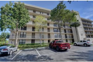 17 Royal Palm Way #301, Boca Raton, FL 33432, Sold 05/31/23