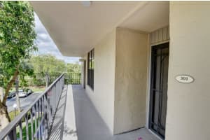 17 Royal Palm Way #301, Boca Raton, FL 33432, Sold 05/31/23