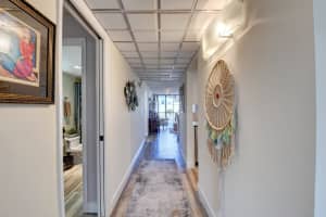 17 Royal Palm Way #301, Boca Raton, FL 33432, Sold 05/31/23