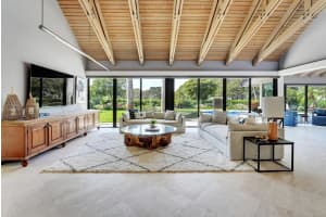 586 Pine Lake Dr, Delray Beach, FL 33445, Sold 05/30/23