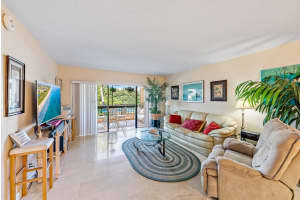 1036 US-1, North Palm Beach, FL 33408, Sold 04/24/23