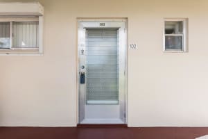 2724 Garden Dr N APT 102, Lake Worth, FL 33461, Sold 05/31/23
