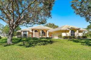 8290 N Mizzen Dr, Boynton Beach, FL 33472, Sold 07/28/23