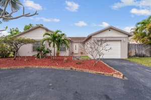 19460 NW 57th Ct, Hialeah, FL 33015, Sold 04/07/23