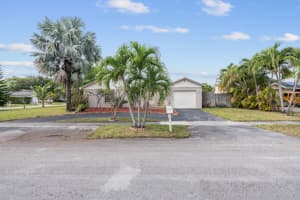 19460 NW 57th Ct, Hialeah, FL 33015, Sold 04/07/23