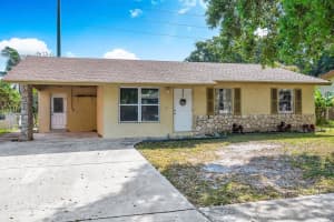 1204 NW 7th St, Boynton Beach, FL 33426, Sold 04/18/23