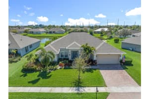 1282 Scarlet Oak Cir, Vero Beach, FL 32966, Sold 04/17/23