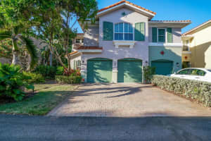 106 Las Brisas Cir, Hypoluxo, FL 33462, Sold 04/07/23