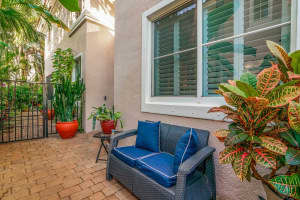 106 Las Brisas Cir, Hypoluxo, FL 33462, Sold 04/07/23