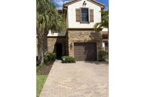 10324 Wellington Parc Dr, Wellington, FL 33449, Sold 03/30/23