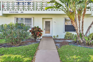 1321 NW 19th Terrace 103, Delray Beach, FL 33445 Sold 10/17/23