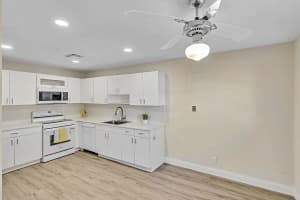 1321 NW 19th Terrace 103, Delray Beach, FL 33445 Sold 10/17/23