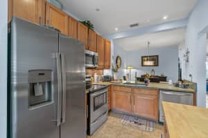 6423 Park Lake Cir, Boynton Beach, FL 33437, Sold 04/14/23