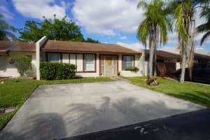 25 Chelsea Ln, Boynton Beach, FL 33426, Sold 04/25/23