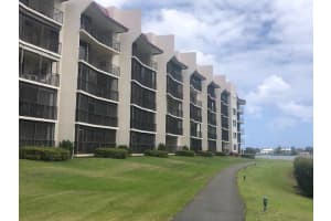 7030 Half Moon Cir APT 220, Hypoluxo, FL 33462, Sold 05/01/23