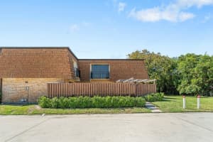 417 4th Ln, Greenacres, FL 33463, Sold 04/18/23