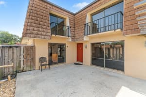 417 4th Ln, Greenacres, FL 33463, Sold 04/18/23