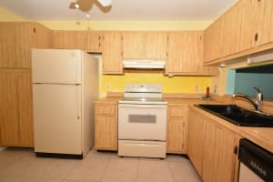 136 Pinewood Ct, Jupiter, FL 33458, Sold 04/10/23