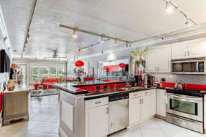 9184 Flynn Cir APT 6, Boca Raton, FL 33496, Sold 07/19/23