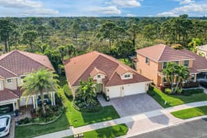 7726 SE Heritage Blvd, Hobe Sound, FL 33455, Sold 05/01/23