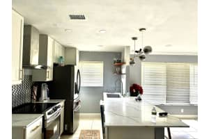 525 High Point Dr b, Delray Beach, FL 33445, Sold 08/28/23