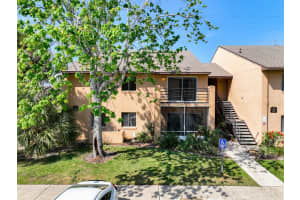5232 Via Hacienda Circle A219 Orlando, FL 32839 Sold 03/18/23