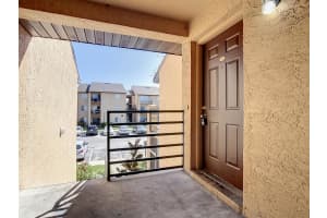 5232 Via Hacienda Circle A219, Orlando, Fl 32839 Orlando, FL 32839 Sold 03/18/23