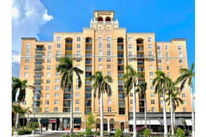 651 Okeechobee Blvd, West Palm Beach, FL 33401, Sold 05/12/23