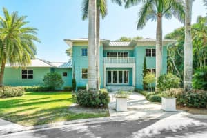 107 Abbie Ct, Sewall's Point, FL 34996, Sold 04/17/23