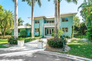 107 Abbie Ct, Sewall's Point, FL 34996, Sold 04/17/23