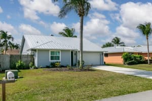 4266 SE Tamarind St, Stuart, FL 34997, Sold 04/11/23