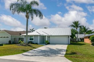 4266 SE Tamarind St, Stuart, FL 34997, Sold 04/11/23