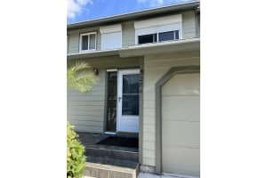 3284 NE Holly Creek Dr, Jensen Beach, FL 34957, Sold 10/06/23