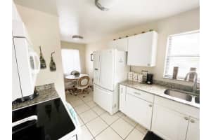 5975 Forest Hill Boulevard 101, West Palm Beach, FL 33415 Sold 10/16/23