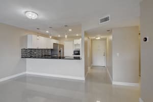 22605 SW 66th Ave APT 304, Boca Raton, FL 33428, Sold 05/19/23