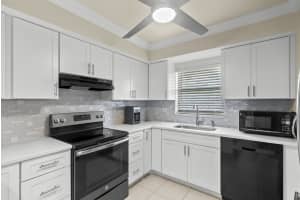 4885 SE Capstan Ave e 27, Stuart, FL 34997, Sold 09/08/23