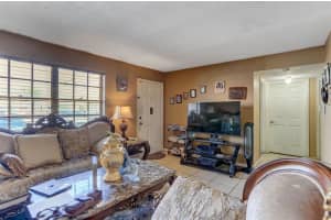 4707 Oak Terrace Dr, Greenacres, FL 33463, Sold 06/16/23