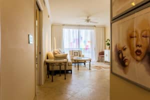 MLS# R10873538, West Palm Beach, Florida 33401