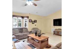 175 9th Ct, Vero Beach, FL 32962, Sold 03/31/23