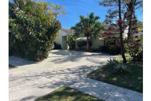137 Lakeside Dr, Jupiter, FL 33458, Sold 04/03/23