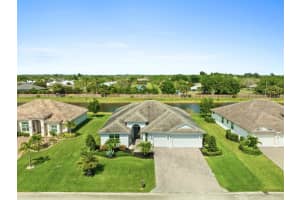 4777 Four Lakes Cir SW, Vero Beach, FL 32968, Sold 04/17/23