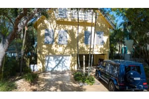 211 Elsa Rd, Jupiter, FL 33477, Sold 05/15/23